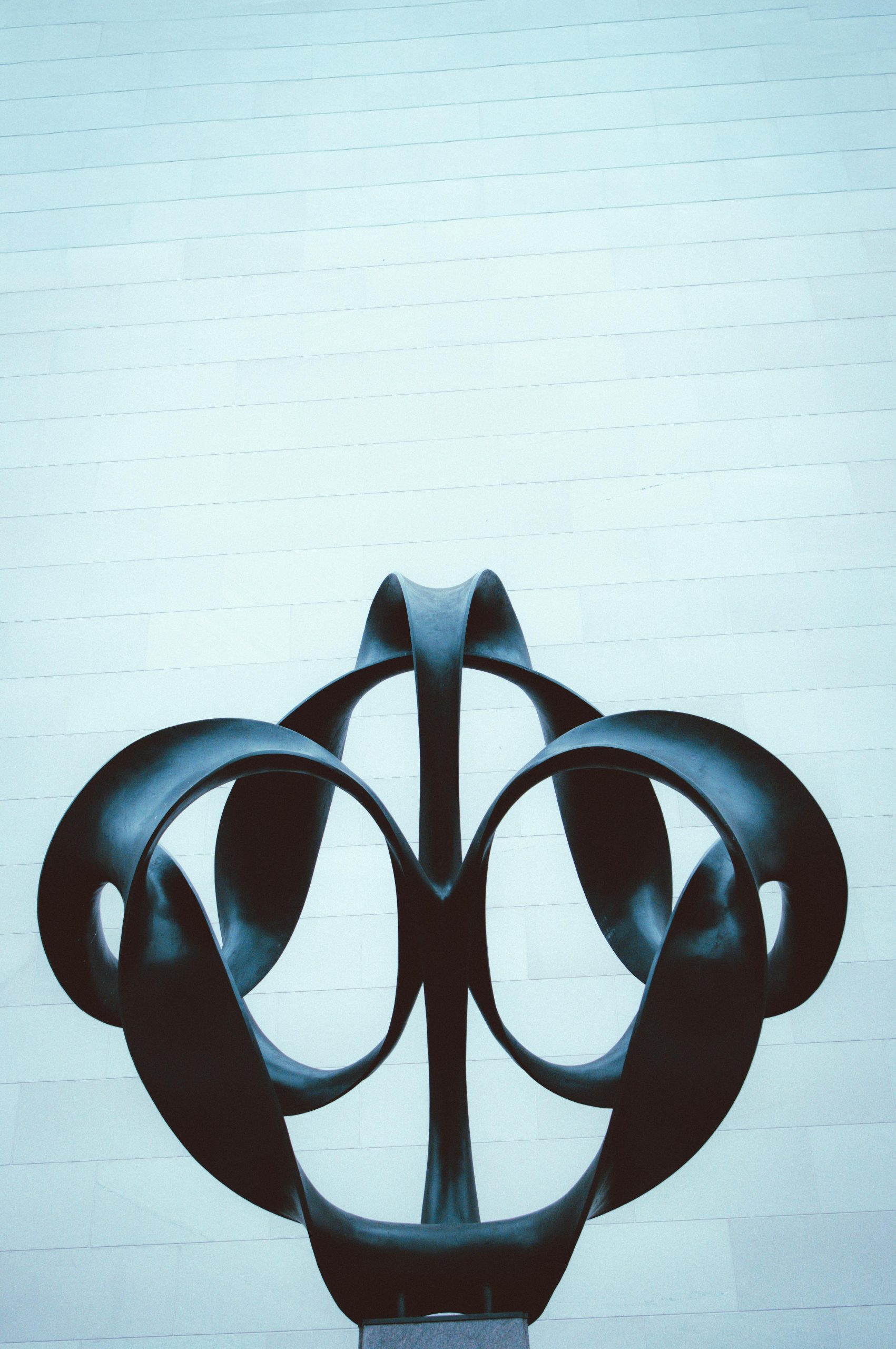 Sculpture abstraite moderne - rétrospective Calder Fondation Vuitton